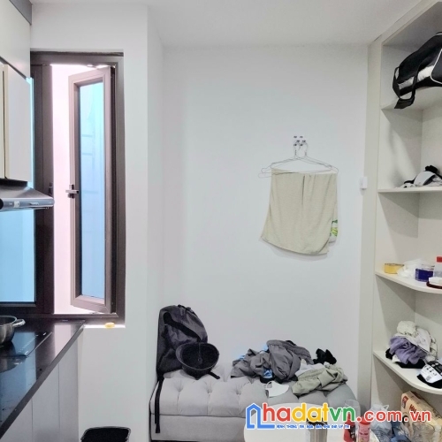 Bán nhà mỹ đình. nam từ liêm. 7 tầng thang máy. dt 42m2. mt 4.2m. giá 11.5 tỷ