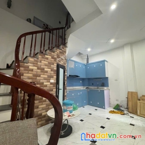 Bán nhà nguyễn khang. cầu giấy. dt 33m2. mt 5m. 5 tầng. giá 7.06 tỷ.