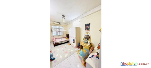 Bán nhà trần thái tông. cầu giấy. lô góc. dt 30m2. mt 3m. 5 tầng. giá 7.46 tỷ.