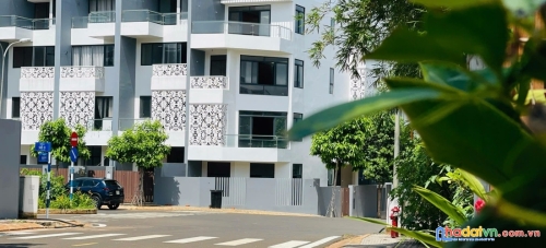 Bán căn góc 300m2, 4 tầng, trung tâm buôn mê thuột