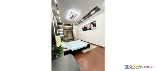 Bán nhà võ chí công. cầu giấy. dt 32m2. mt 3.8m. 5 tầng. giá 7.95 tỷ