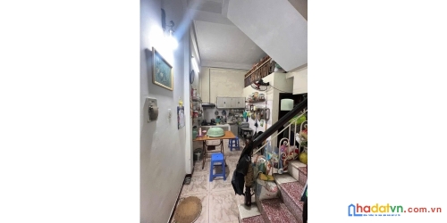 Bán nhà hào nam. đống đa. dt 46m2. mt 3.8m. 4 tầng. giá 12.7 tỷ.