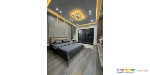 Bán nhà kim giang. hoàng mai. 7 tầng thang máy. ô tô. dt 40m2. mt 4m. giá 15.1 tỷ