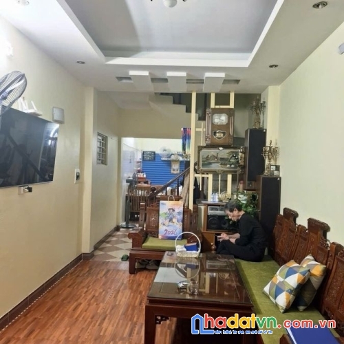 Bán nhà kim giang. hoàng mai. lô góc. dt 57m2. mt 3.1m. 4 tầng. giá 13.9 tỷ.