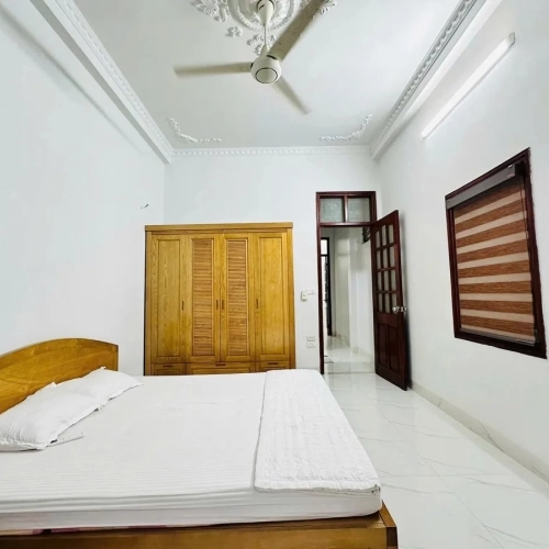 Bán nhà xuân thủy. cầu giấy. lô góc. dt 42m2. mt 3.5m. 4 tầng. giá 13.7 tỷ