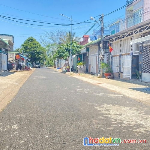 Bán đất lô 90, mặt tiền lê lai, trung tâm đức trọng, lâm đồng

