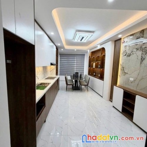 Bán nhà chợ khâm thiên. đống đa. 6 tầng thang máy. lô góc. dt 32m2. mt 3.8m. giá 9.87 tỷ.