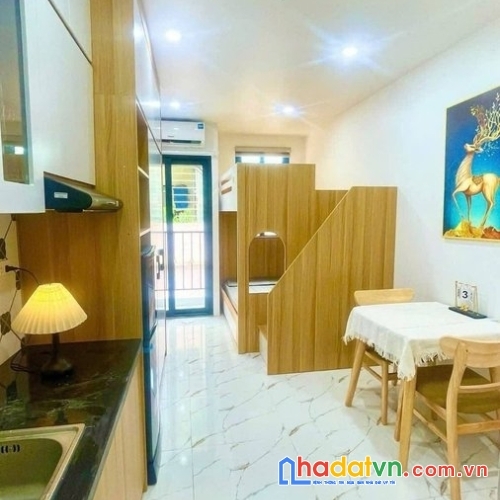 Bán nhà thịnh quang. đống đa. 6 tầng thang máy. dt 500m2. mt 4m. giá 14.1 tỷ.