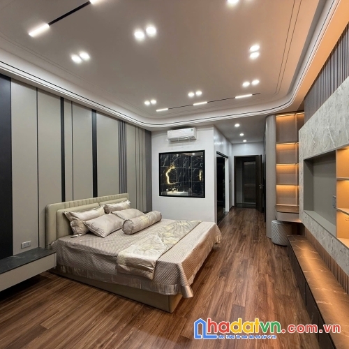 Bán nhà bồ đề 15 tỷ, 50m2 x 6 tầng thang máy, ô tô tránh