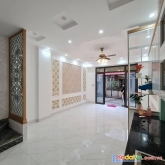 Chính chủ bán gấp nhà phố trạm, long biên ngõ rộng lô góc ô tô tránh 10m
