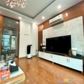 Hot- chỉ với hơn 3 tỷ có hộ khẩu kim mã-nhà 40m2 5 tầng- cách phố vài chục mét