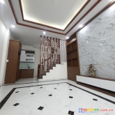 Bán nhà thanh xuân 35m2 , hàng xóm royalciti ngõ kinh doanh , gần chợ , giá hơn 4 tỷ