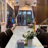 Thanh khoản gấp nhà đẹp văn cao 45m2x5tầng-3 ngủ-ba gác đỗ cửa-gần 5 tỷ