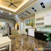 Trần quốc hoàn_43,5m2_3.85 tỷ đồng_nhà mặt ngõ_ngõ thông_xe ba gác.