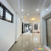 Nhà đẹp nguyên khang -cầu giấy  6 tầng lô góc thang máy thông kinh doanh giá 7.9 tỷ