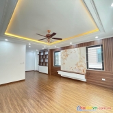 Nguyễn khang cầu giấy - lô góc 2 mặt tiền nhà - ô tô đỗ cửa - 6 tầng thang máy - nhà mới ở luôn -