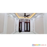 4.6 tỷ nhà đẹp ở ngay phố pháo đài láng 33m 5tầng mặt tiền 4m lô góc, ngõ nông rộng. lh 0394216899