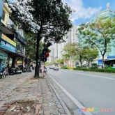 Chủ cần bán gấp nhà láng hạ, đống đa, kinh doanh sầm uất giá 5 tỷ.