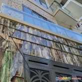 Bán nhà phố nguyễn văn cừ, long biên 72m*4t*mt 5,5m giá: 8,2 tỷ, có ô chờ thang máy