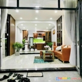 Bán nhà hoàng quốc việt  50m2 giá 4 tỷ