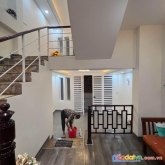 Bán nhà hoàng quốc việt-cầu giấy 55m2-giá 4.9 tỷ-cách ô tô chỉ 10m-ngõ rộng-an ninh