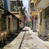 Bán nhà đường cầu giấy- mặt tiền hơn 6m- ô tô- gần quận ủy cầu giấy- nhà đẹp- an sinh đỉnh