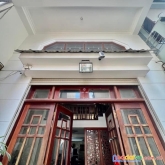 Cần bán gấp nhà phố quan nhân, ô tô đỗ cửa, view hồ lộng gió