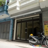 Bán nhà phân lô phố hoàng văn thái, 40m, 4t, 6 tỷ.