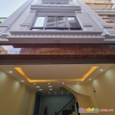 Chính chủ mở bán 5 căn nhà cực đẹp xây mới phố đội cấn 40m x 5 tầng xây mới giá 5,x tỷ 1 căn !