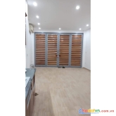 Nhà mới phố giải phóng cách phố 10m kinh doanh tốt.