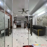 Bán nhà phạm văn đồng-cầu giấy 55m2 -giá 5 tỷ-lô góc-20m ra phố-ô tô gần-kinh doanh