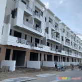 Bán shop huose 4 tầng khu đô thị centa daimond kinh doanh tốt giá chỉ 4,x tỷ tại khu đô thị chuẩn