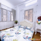 Bán nhà gấp trần quốc hoàn 58,5m2, 5 tầng, mặt tiền 4,5m2, giá 9,5 tỷ.