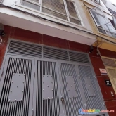 Bán gấp nhà trung kính cầu giấy. diện tích  37m2,  5 tầng. giá chỉ 4.5 tỷ