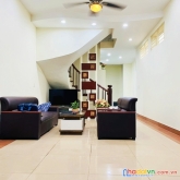 Nhà đường láng trung tâm đống đa 2 thoáng 60m2 có ô chờ thang máy giá 6.95 tỷ có thương lượng