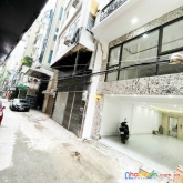 Tòa nhà vip 7 tầng thang máy nhập khẩu, xe 7 chỗ vào nhà trung tâm phố thái hà.