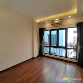Bán nhà thái hà - ngõ thông thuật tiện đi lại - rất gần mặt phố.