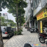 Hot hot!! vỡ nợ bán nhà mặt ngõ lạc long quân 62m2 giá 6,8 tỷ cách phố 30m