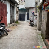 Chủ cần bán gấp nhà hoàng mai  - nằm trên mặt ngõ ô tô, đường vào nhà xe ba gác, mặt tiền 6.6m.