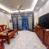 Bán nhà nguyến văn cừ, long biên- 35m2 x 5 tầng, ô tô đỗ cửa-ở ngay-hơn 3 tỷ